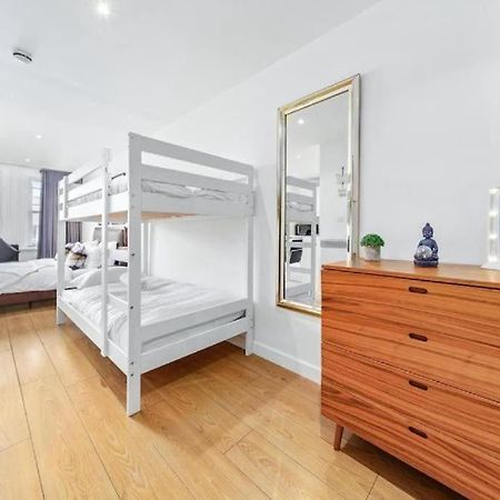 1 Bedroom Flat Piccadilly Sleep 7 In London Vr10 Luaran gambar