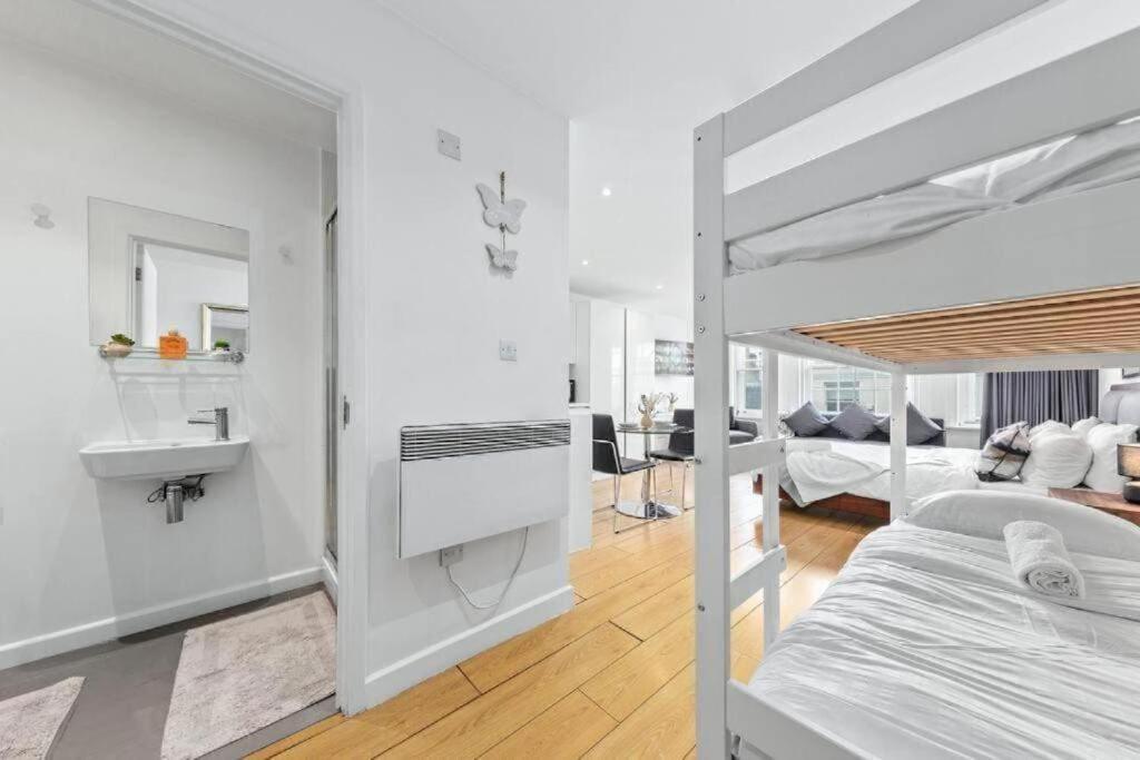 1 Bedroom Flat Piccadilly Sleep 7 In London Vr10 Luaran gambar